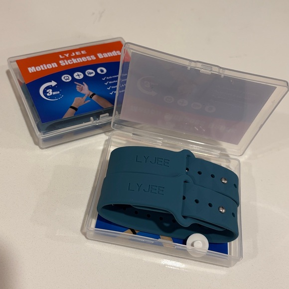 4 Pack Motion Sickness Anti Nausea Bands - Picture 4 of 7